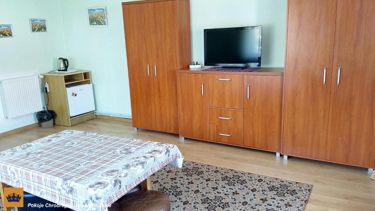Pokoje Chrobrego Pokoje Goscinne W Centrum Blisko Morza 尤斯托尼莫斯基 外观 照片